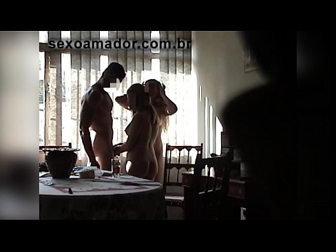 ❤️ Sex przyjaciele zapraszają gigantycznego mężczyznę i trójkąt z nim ❌ Porno fb at us ﹏